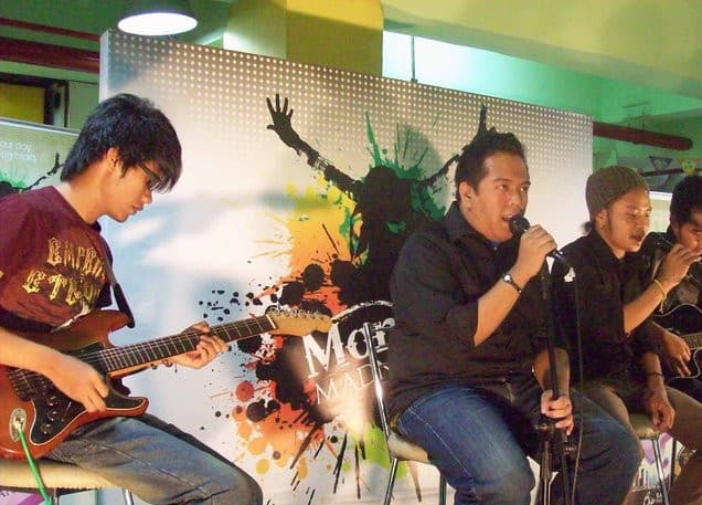 Listing image gallery