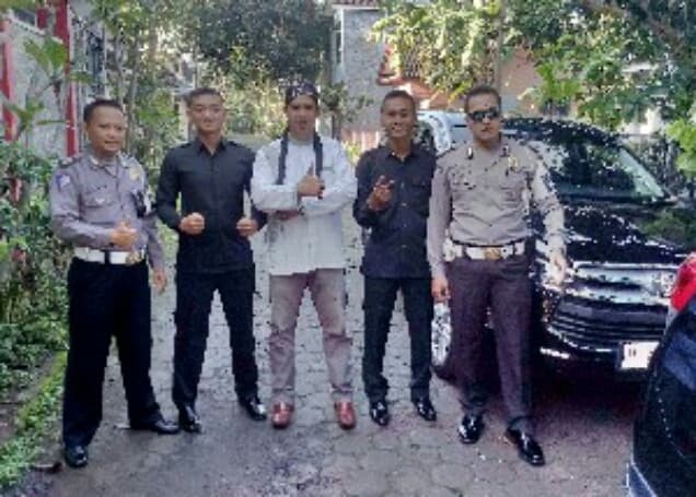 Listing image gallery