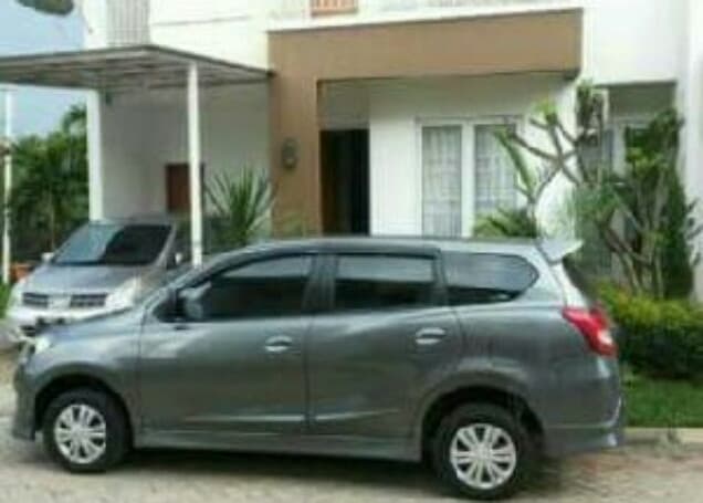 Listing image gallery