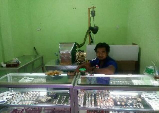 Listing image gallery