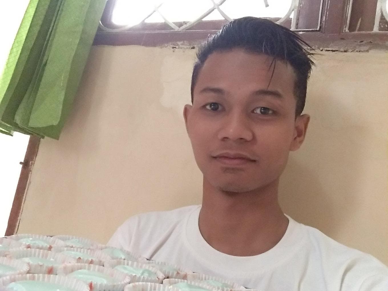 Listing image gallery