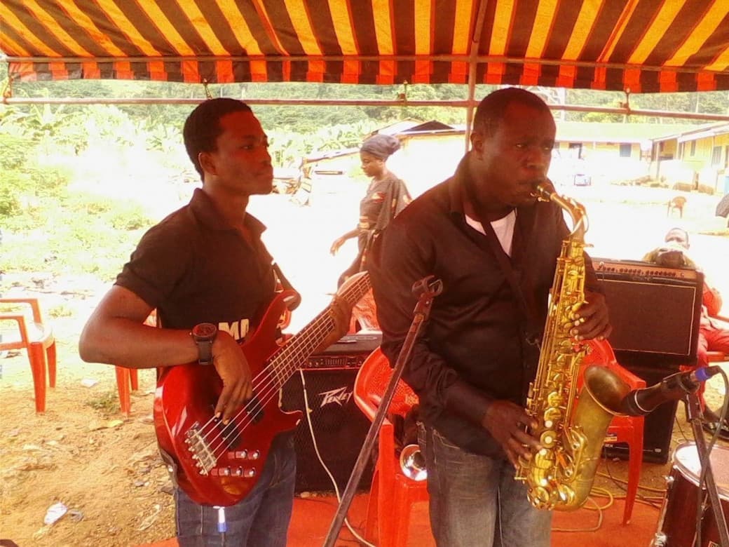 Listing image gallery