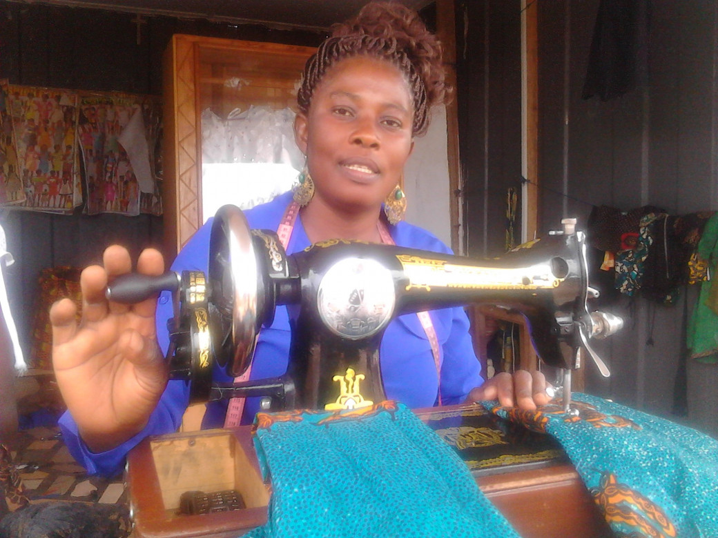Zidisha  To help buy thread & material for sewing business